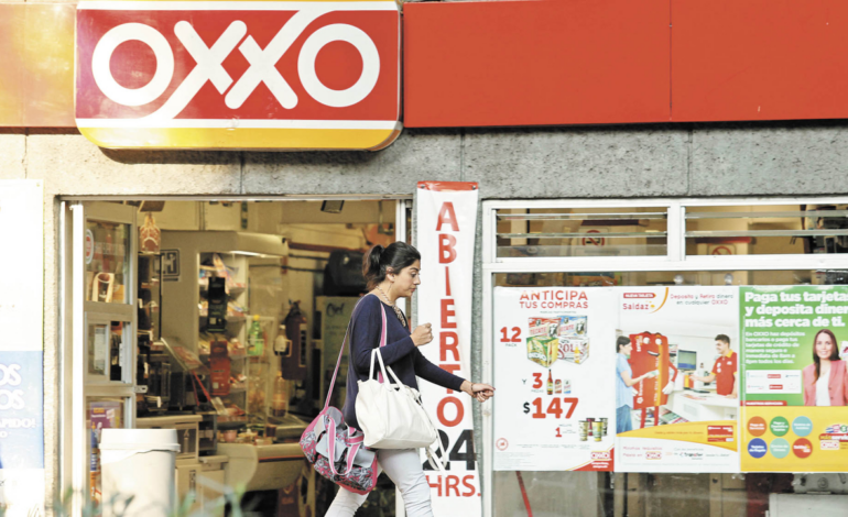 Clientes de Inbursa ya pueden hacer retiros de efectivo en OXXO